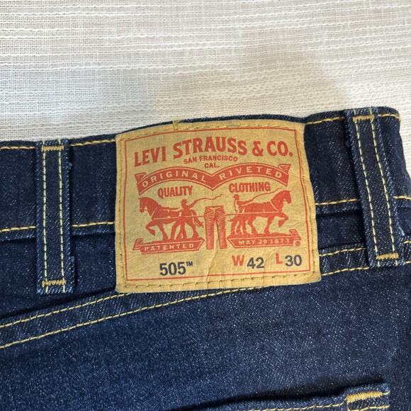 Levi's 505 Men's Jeans Sz 42x30 Regular Fit Dark Blue Wash Great Condition - Picture 5 of 8